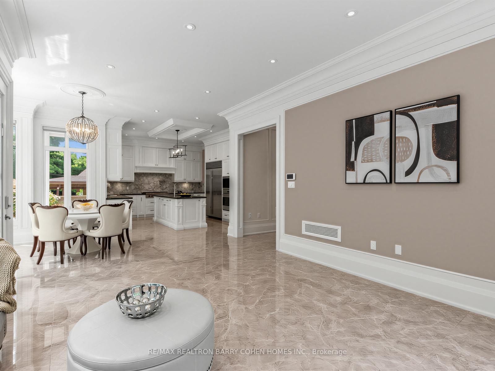 Photo 16 of 37 Chatfield Drive, North York, Banbury-Don Mills — HOMEH
