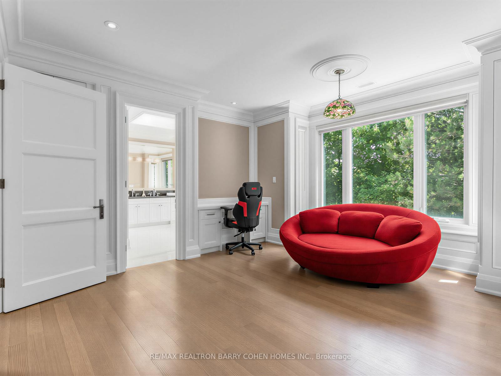 Photo 20 of 37 Chatfield Drive, North York, Banbury-Don Mills — HOMEH