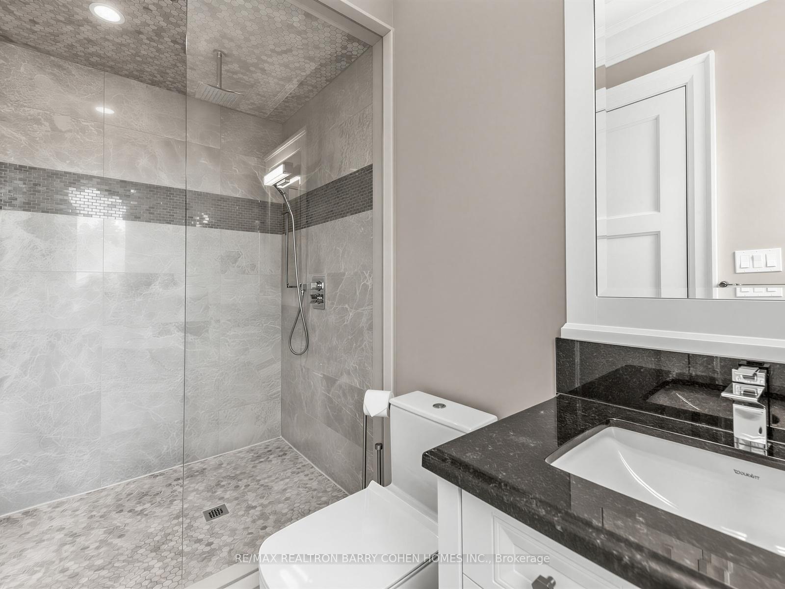 Photo 24 of 37 Chatfield Drive, North York, Banbury-Don Mills — HOMEH