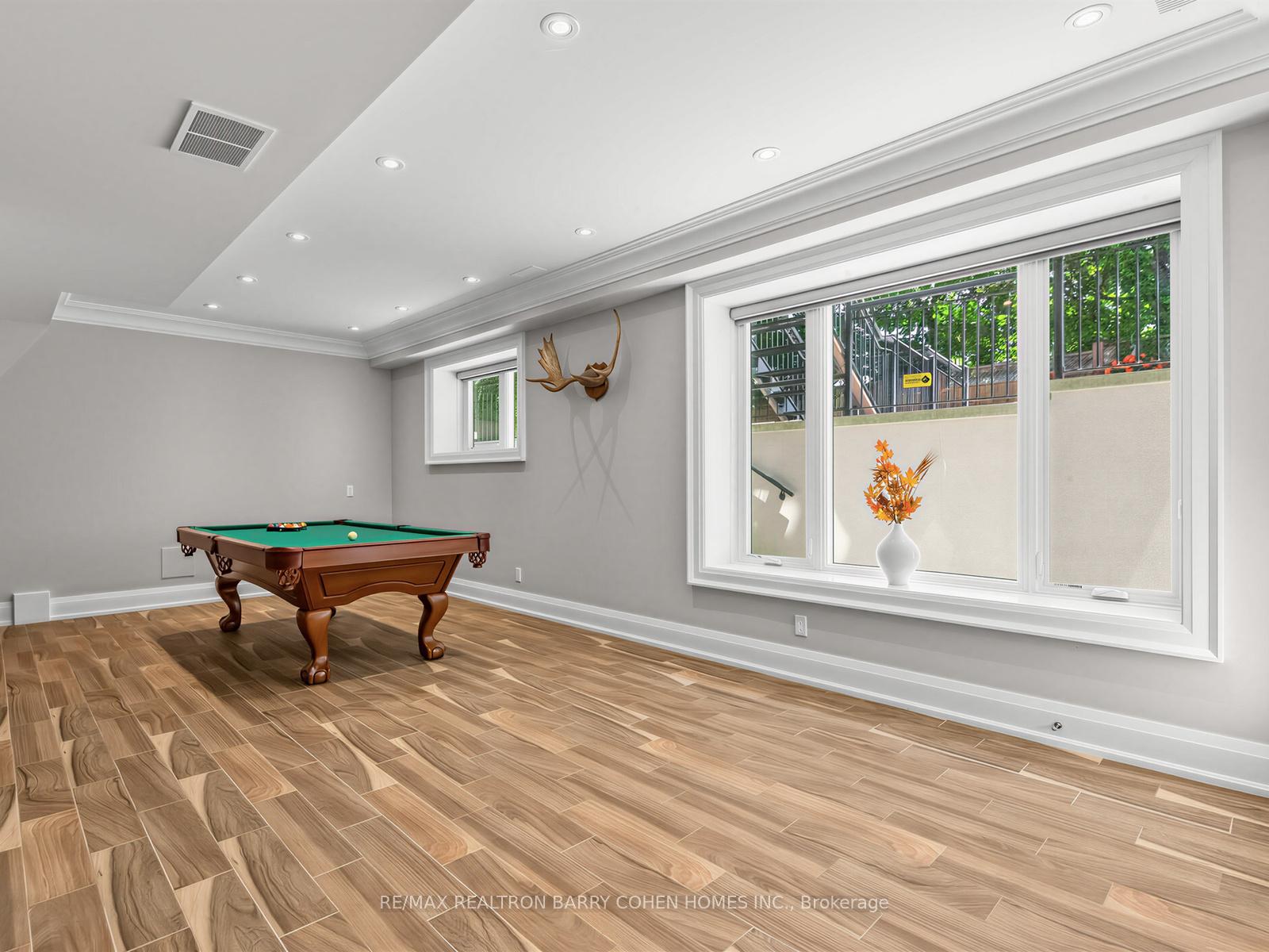 Photo 30 of 37 Chatfield Drive, North York, Banbury-Don Mills — HOMEH