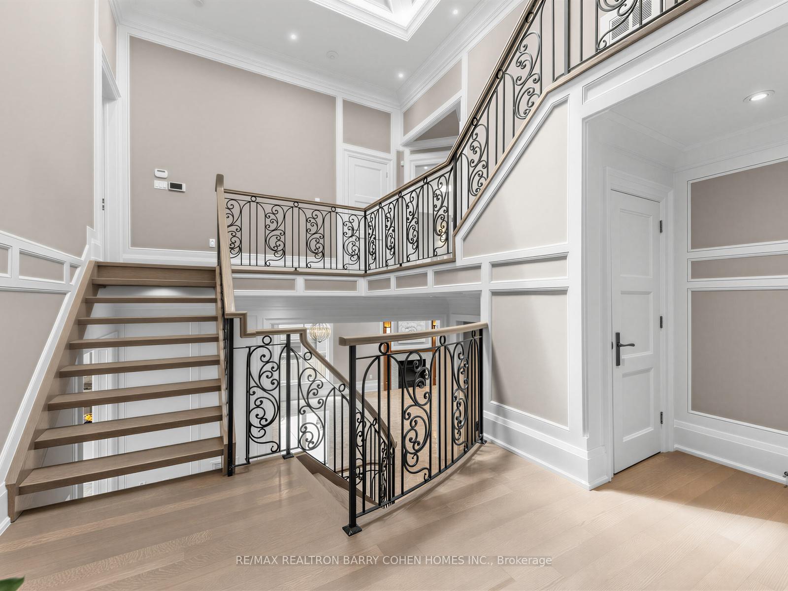 Photo 35 of 37 Chatfield Drive, North York, Banbury-Don Mills — HOMEH