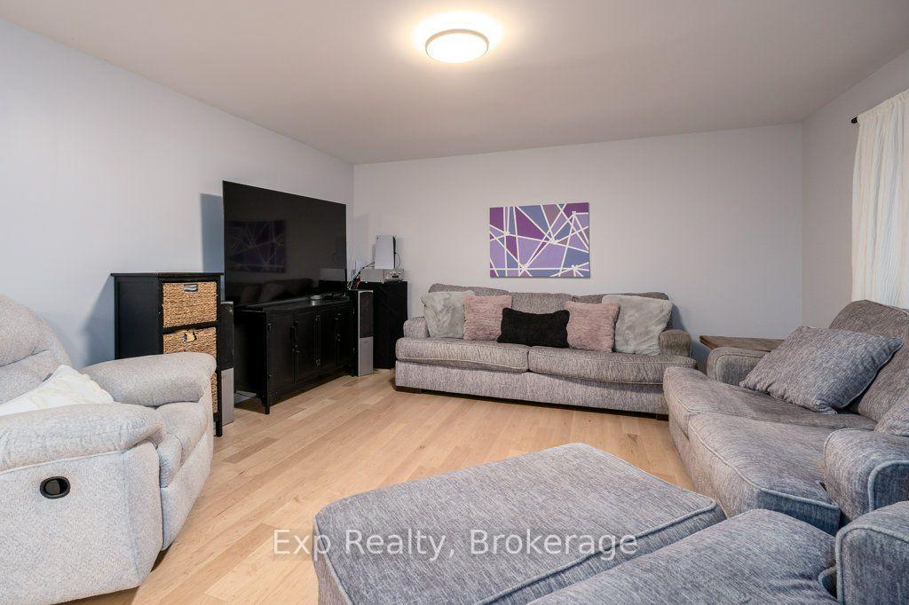 Photo 10 of 258 Alexander Road, Brighton, Rural Brighton — HOMEH