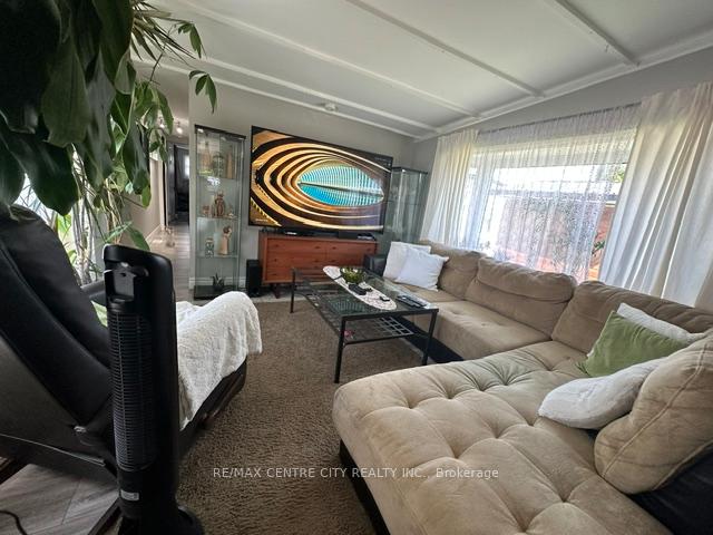 Photo 5 of Unit 41, 2189 Dundas Street E, London, East I — HOMEH