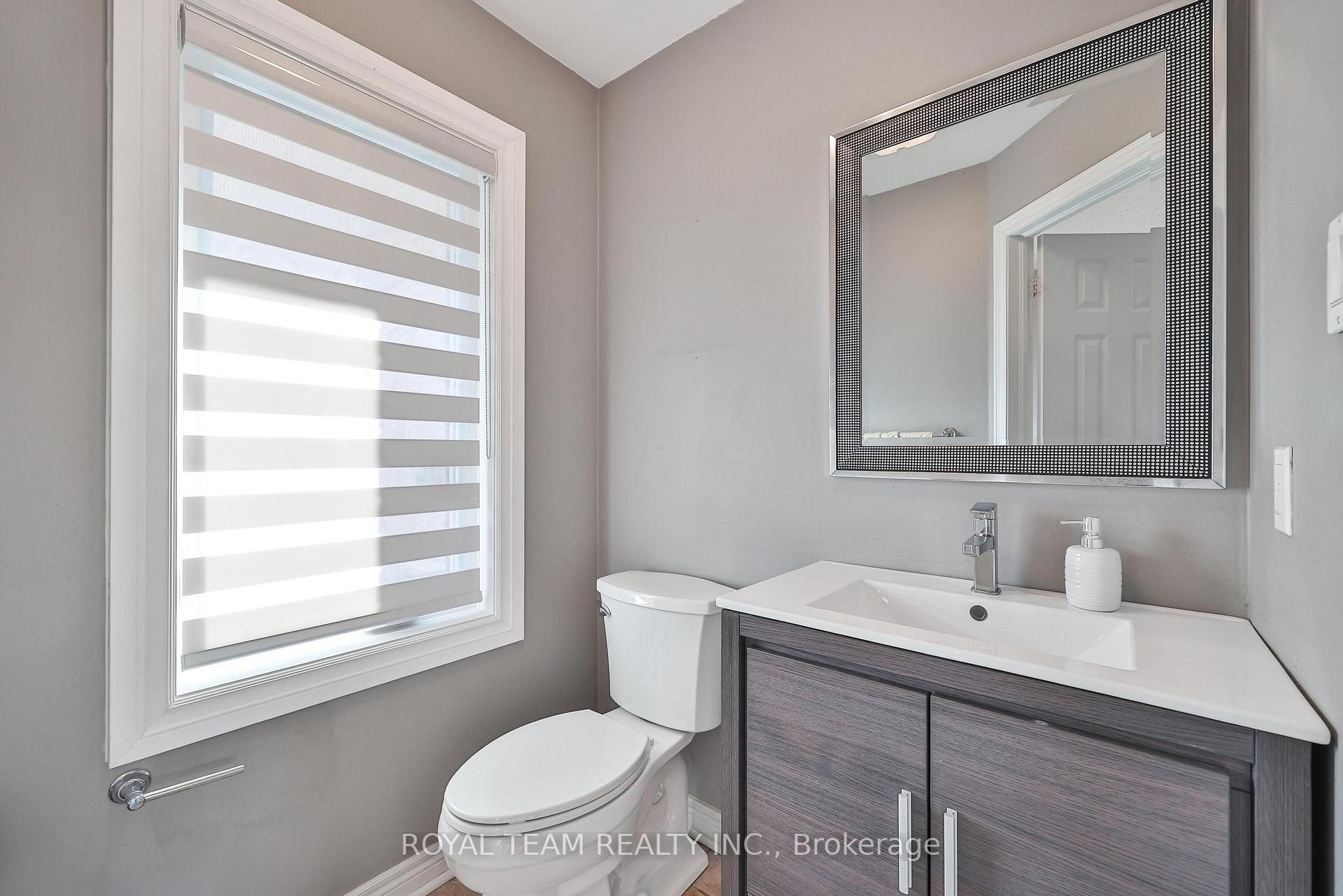 Photo 15 of 40 Emily Carr Crescent, Caledon, Bolton West — HOMEH