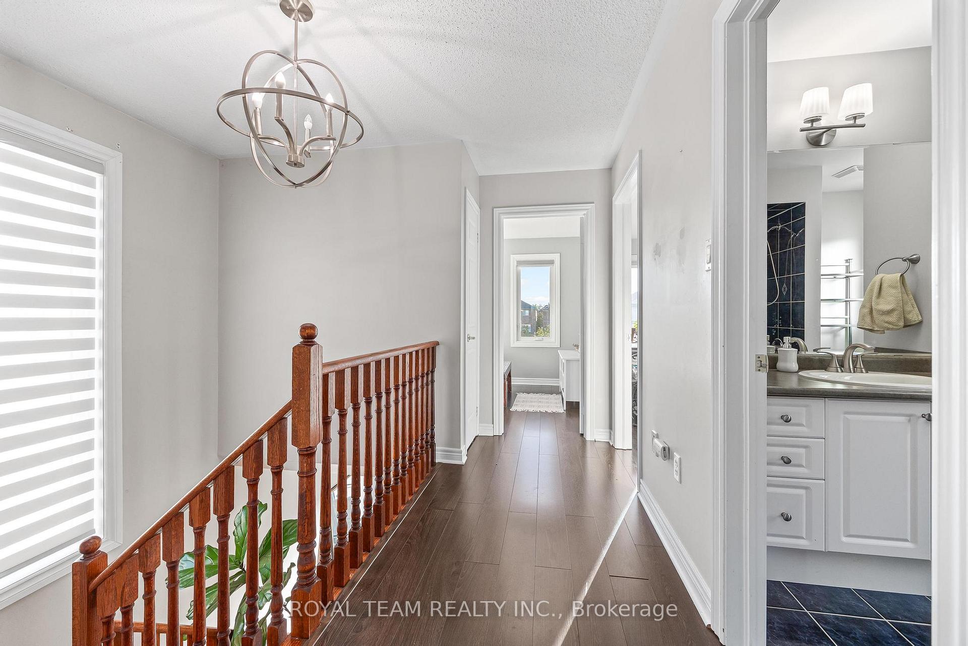 Photo 16 of 40 Emily Carr Crescent, Caledon, Bolton West — HOMEH