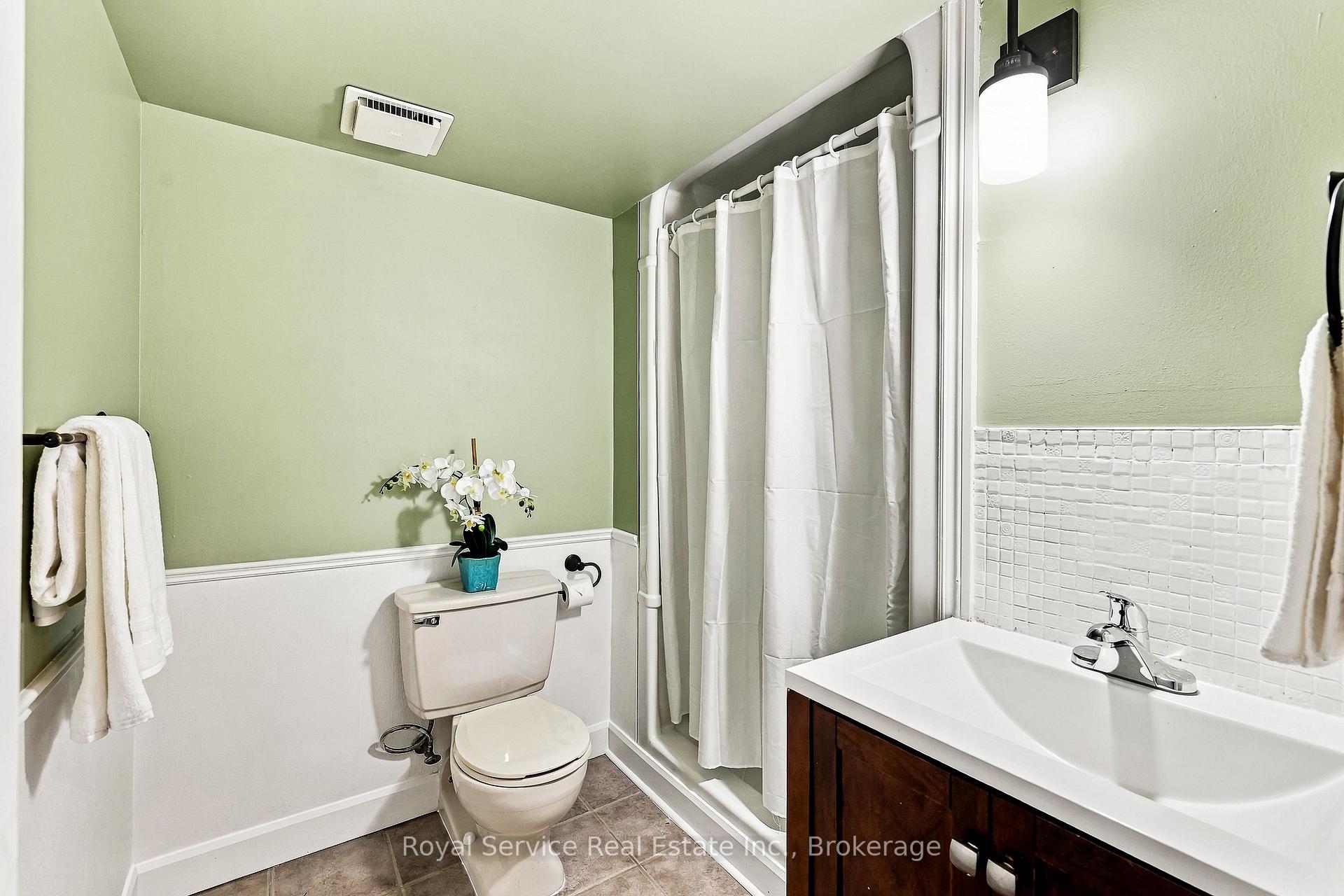 Photo 35 of 38 Burnham Avenue, Cramahe, Colborne — HOMEH