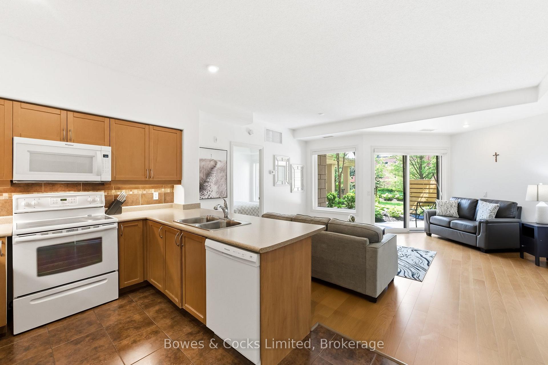 Photo 9 of Unit 110, 869 Clonsilla Avenue, Peterborough, Otonabee Ward 1 — HOMEH