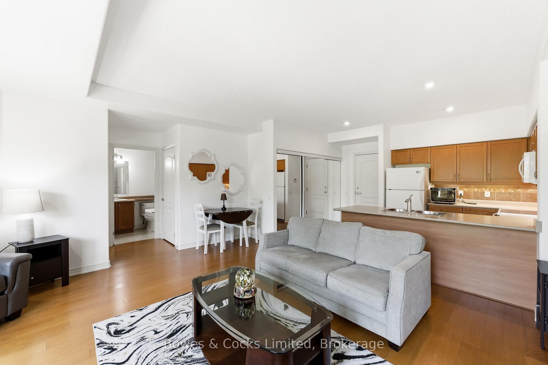 Photo 14 of Unit 110, 869 Clonsilla Avenue, Peterborough, Otonabee Ward 1 — HOMEH