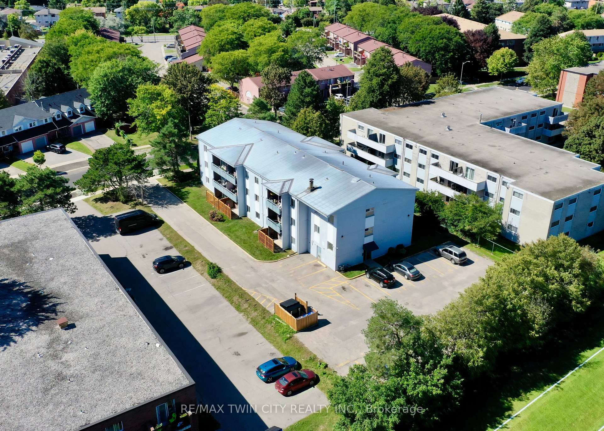 Photo 15 of Unit 103, 100 Breckenridge Drive, Kitchener, Heritage Park - Kitchener — HOMEH