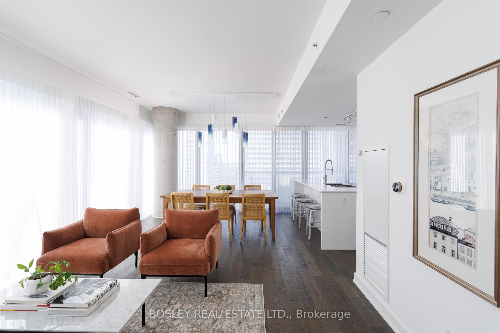 Photo 5 of Unit 1702, 185 Roehampton Avenue, Toronto, Mount Pleasant West — HOMEH