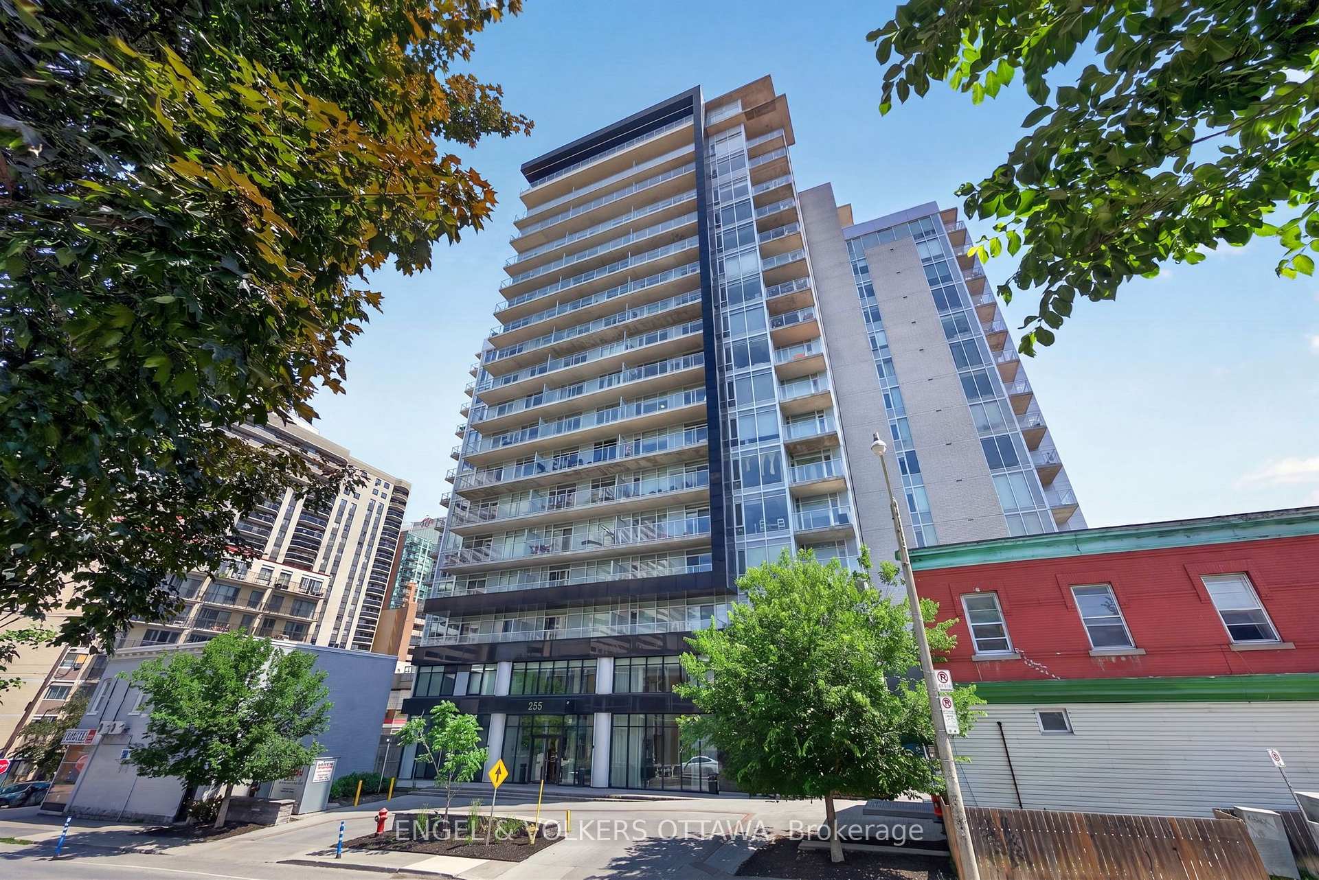 Photo of Unit 816, 255 Bay Street