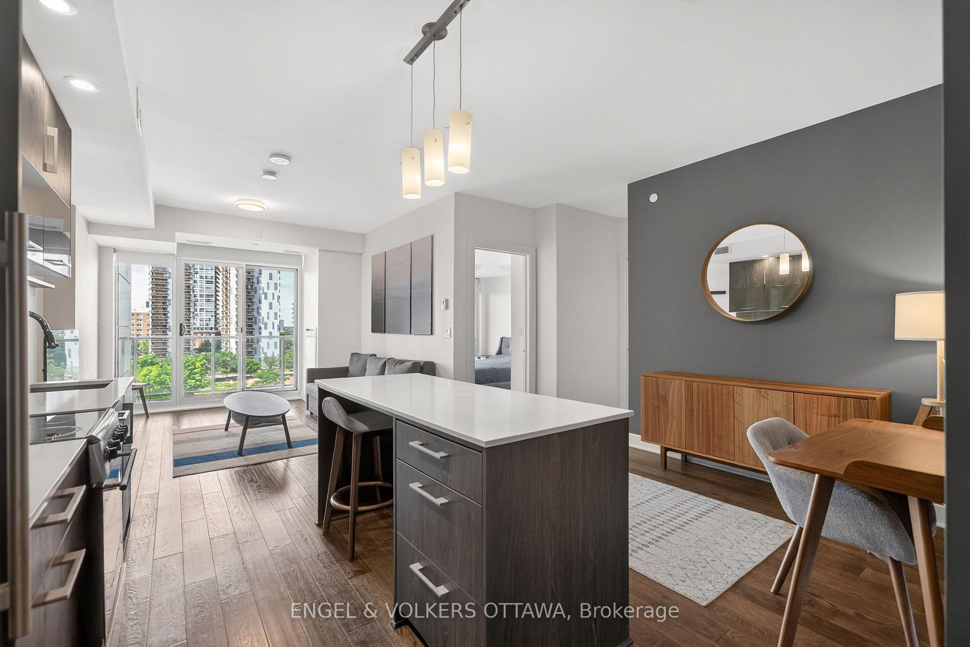 Photo 4 of Unit 816, 255 Bay Street, Ottawa, Ottawa Centre — HOMEH