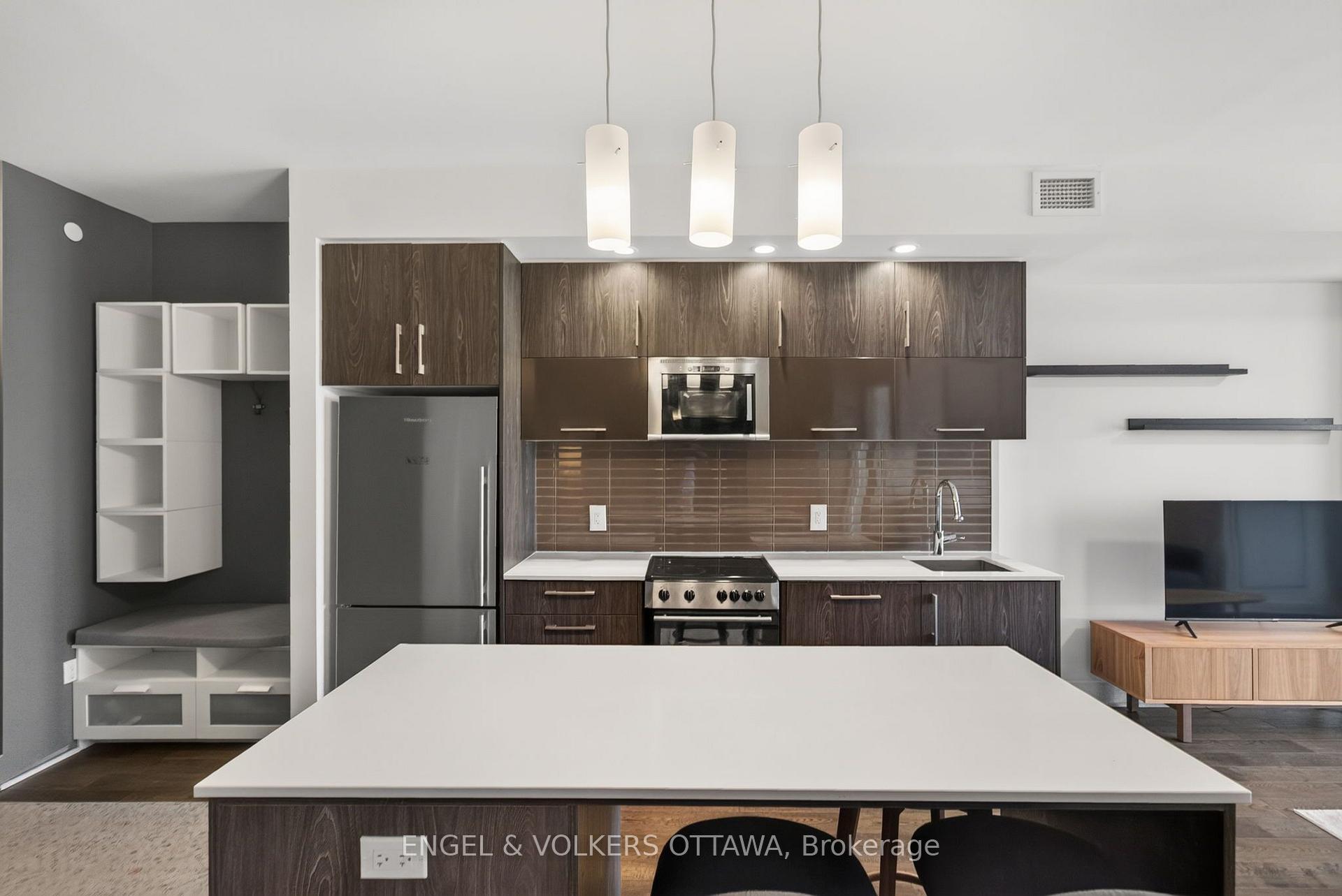Photo 6 of Unit 816, 255 Bay Street, Ottawa, Ottawa Centre — HOMEH