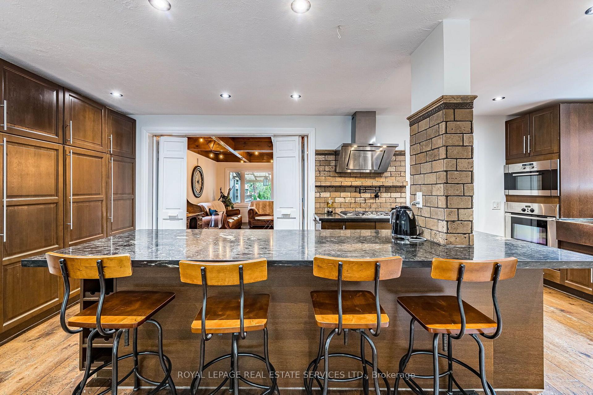 Photo 8 of 47 Frederick Street, Brampton, Downtown Brampton — HOMEH