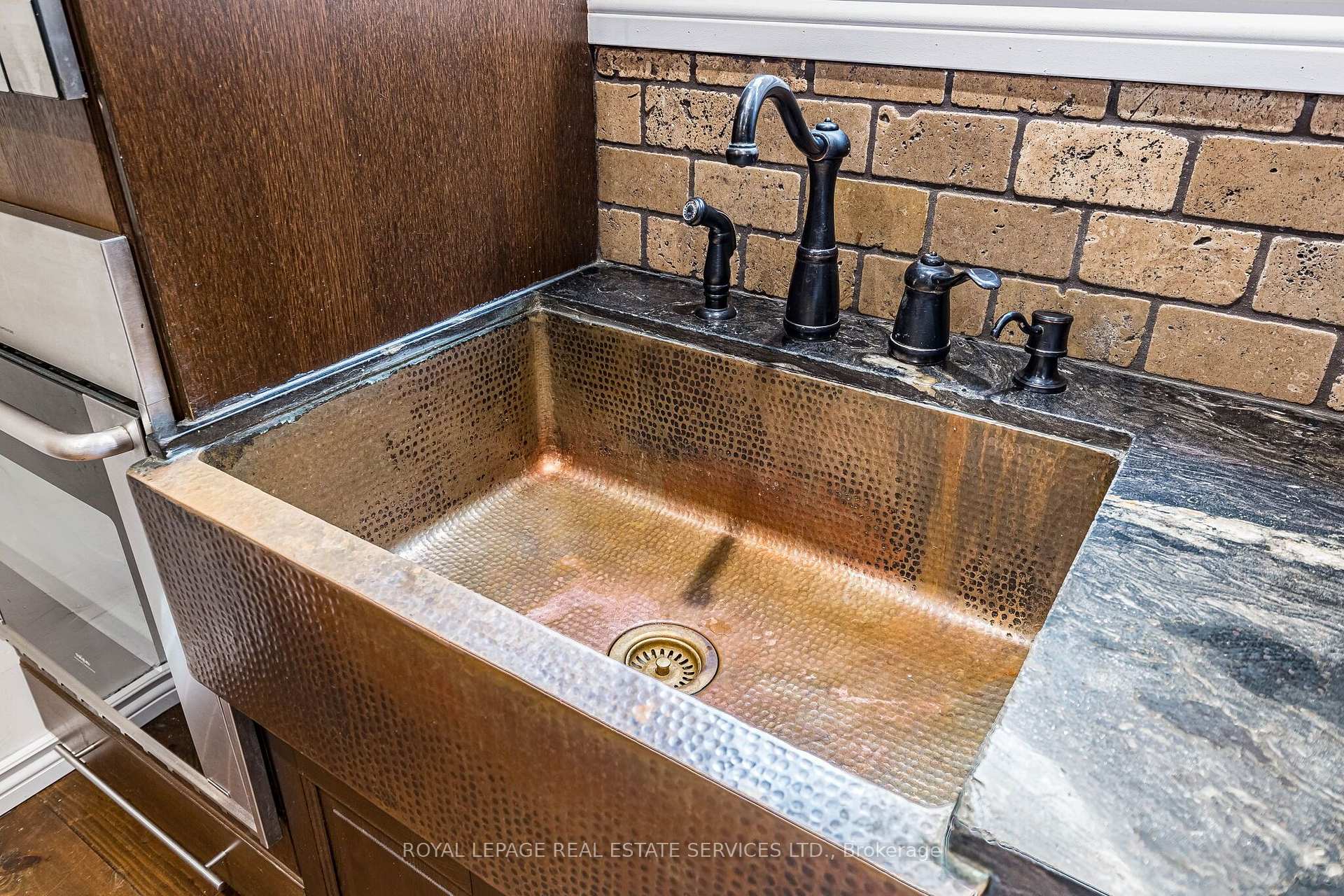 Photo 10 of 47 Frederick Street, Brampton, Downtown Brampton — HOMEH
