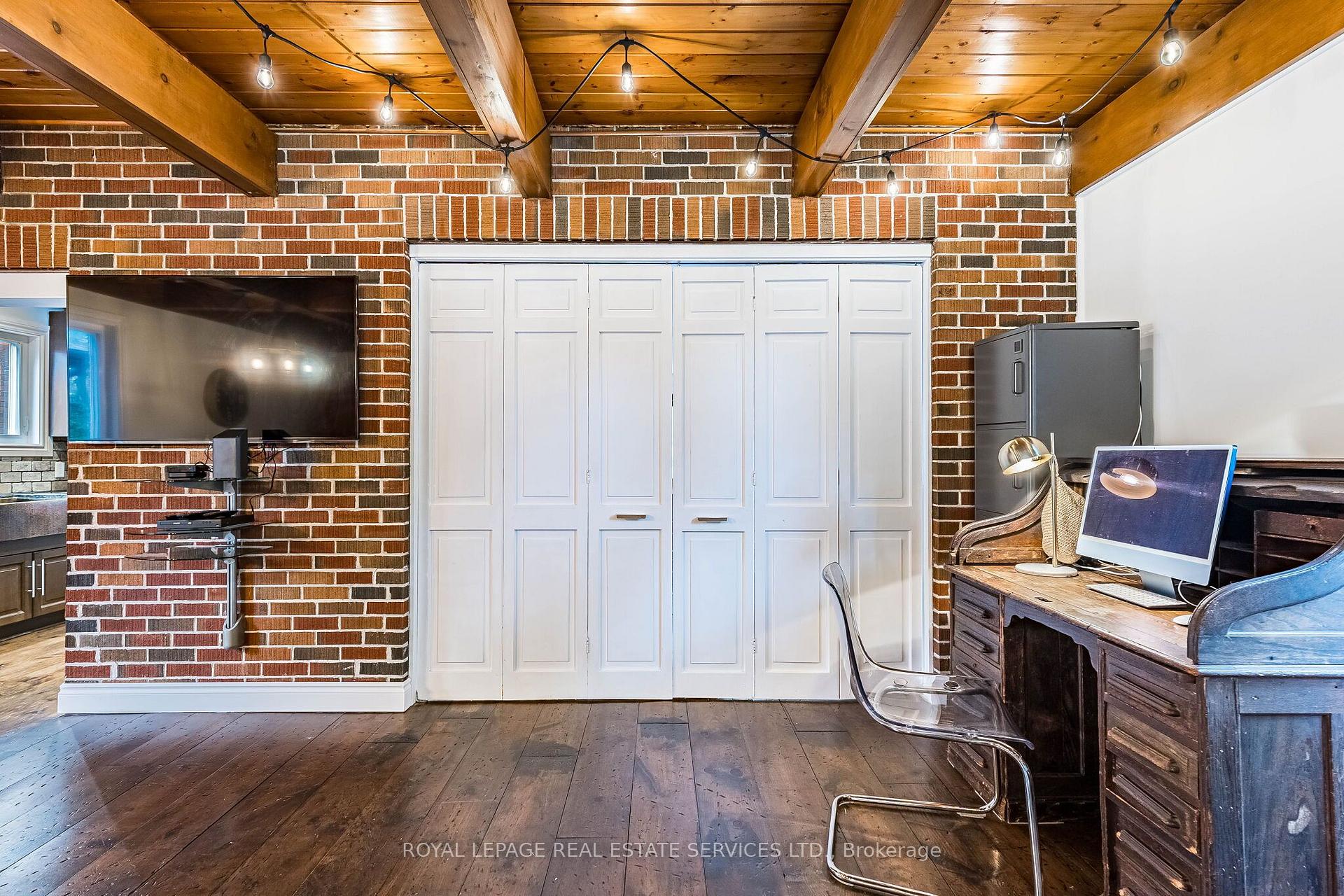Photo 16 of 47 Frederick Street, Brampton, Downtown Brampton — HOMEH