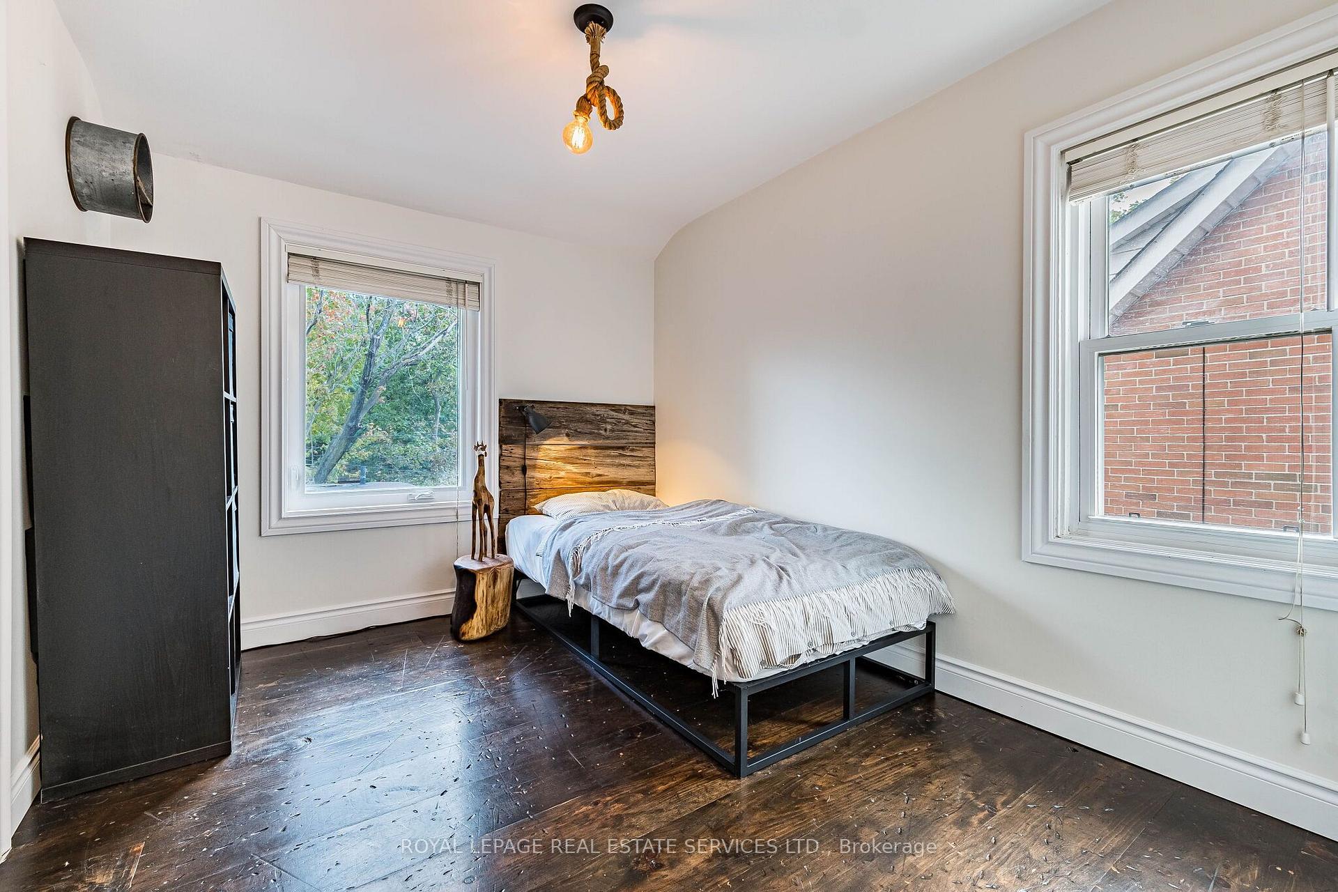 Photo 24 of 47 Frederick Street, Brampton, Downtown Brampton — HOMEH
