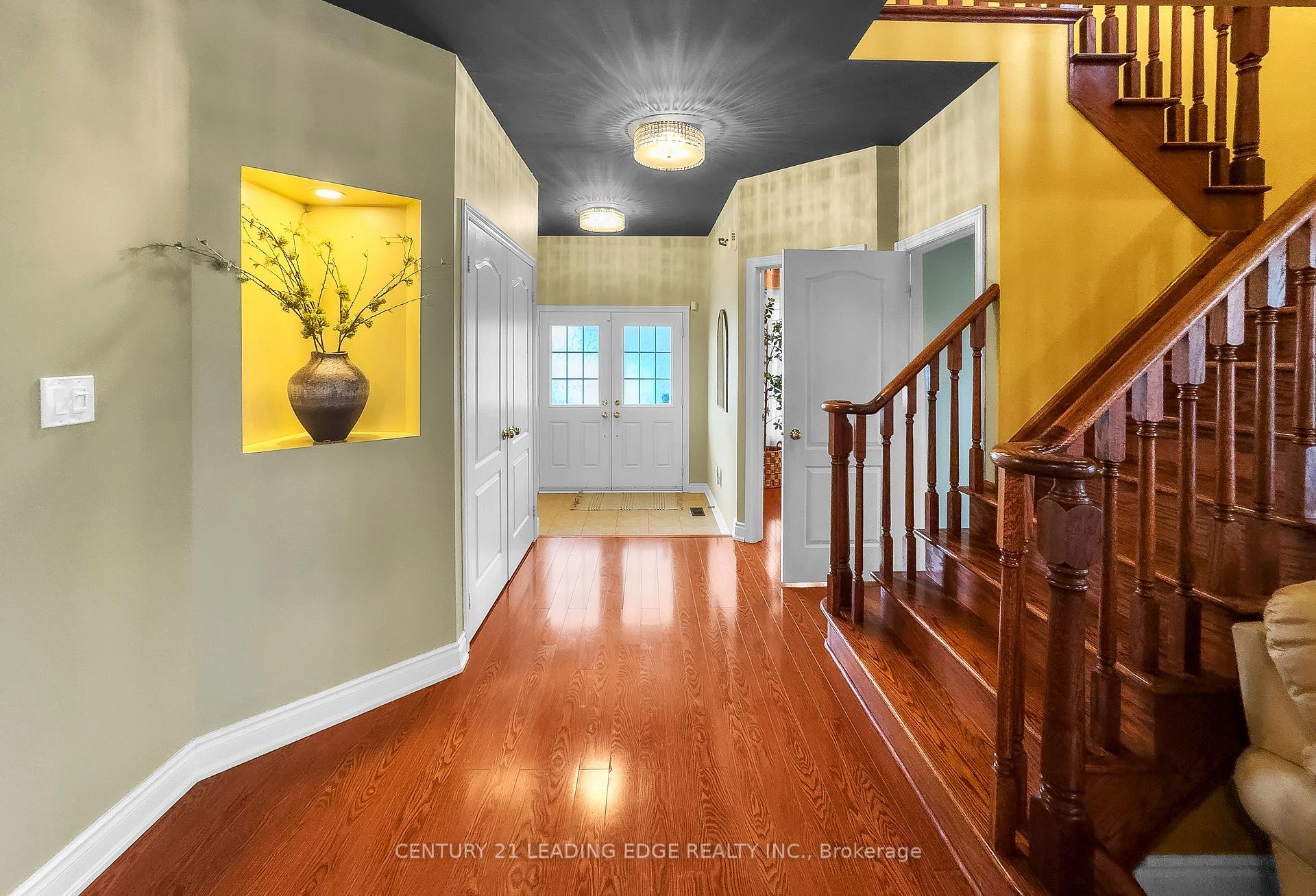 Photo 5 of 16 Bicknell Court, Ajax, Northeast Ajax — HOMEH