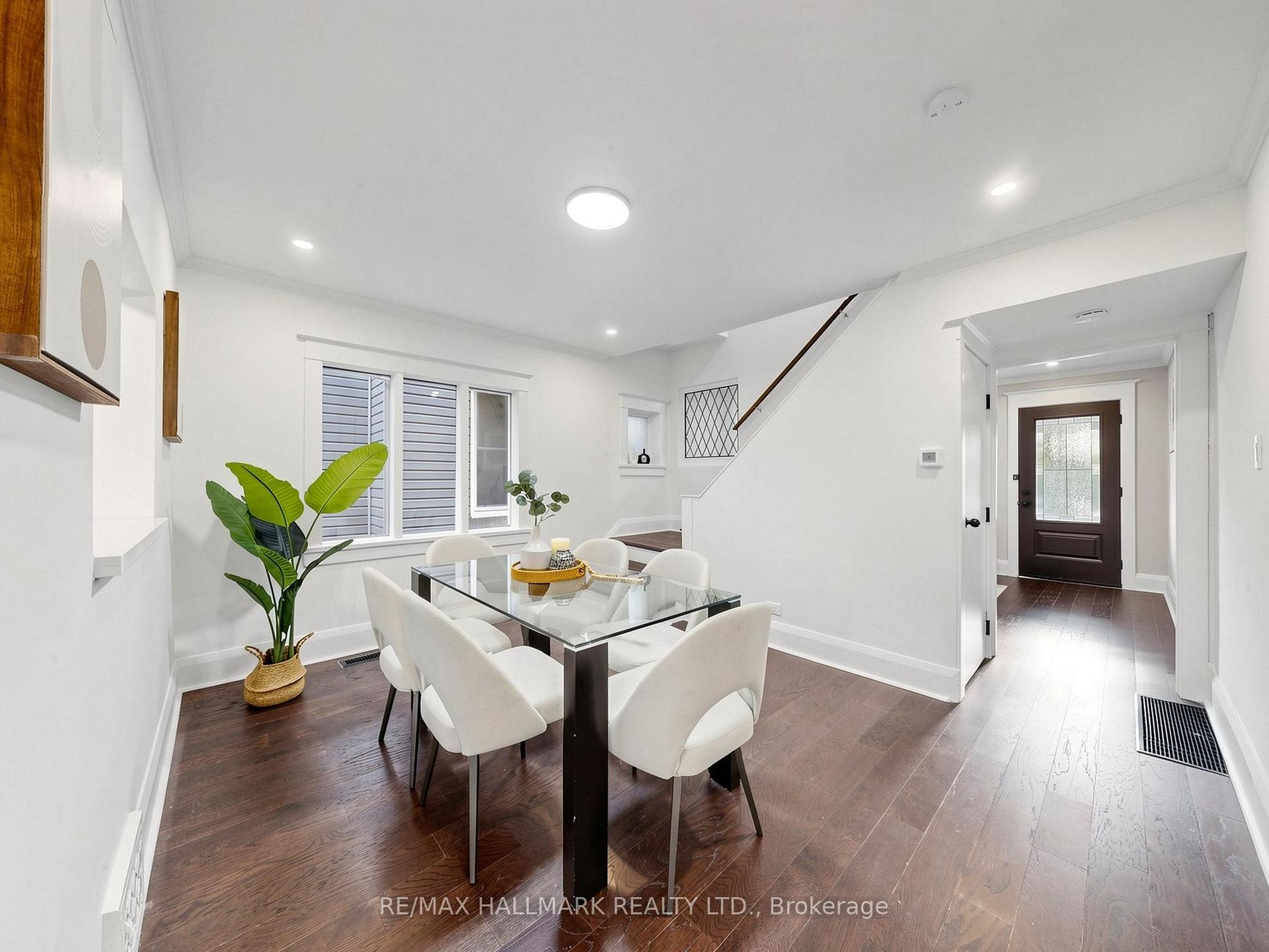 Photo 9 of 211 Golfview Avenue, Toronto, East End-Danforth — HOMEH