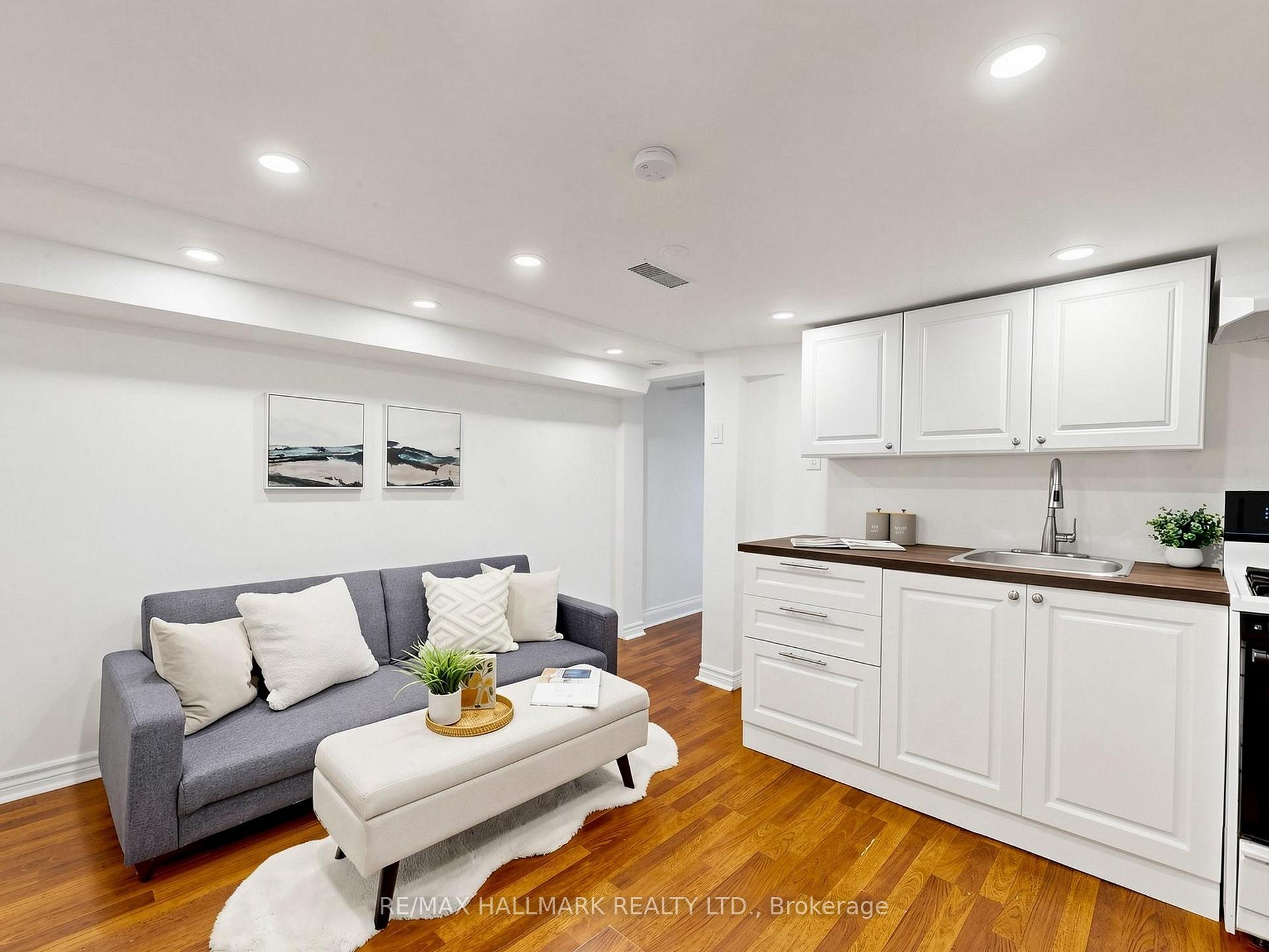 Photo 21 of 211 Golfview Avenue, Toronto, East End-Danforth — HOMEH