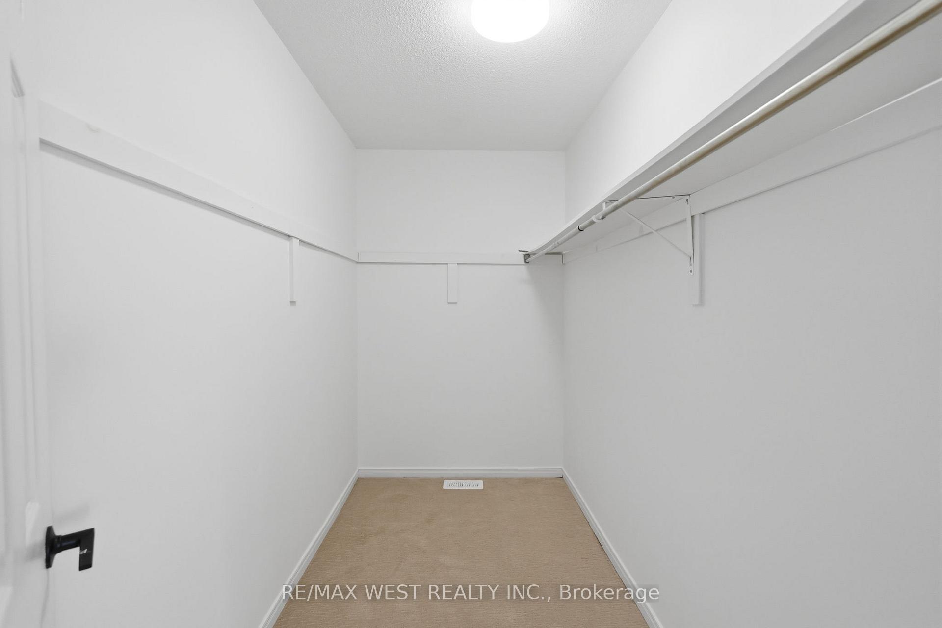 Photo 18 of 60 Furrow Drive, Whitby, Rolling Acres — HOMEH