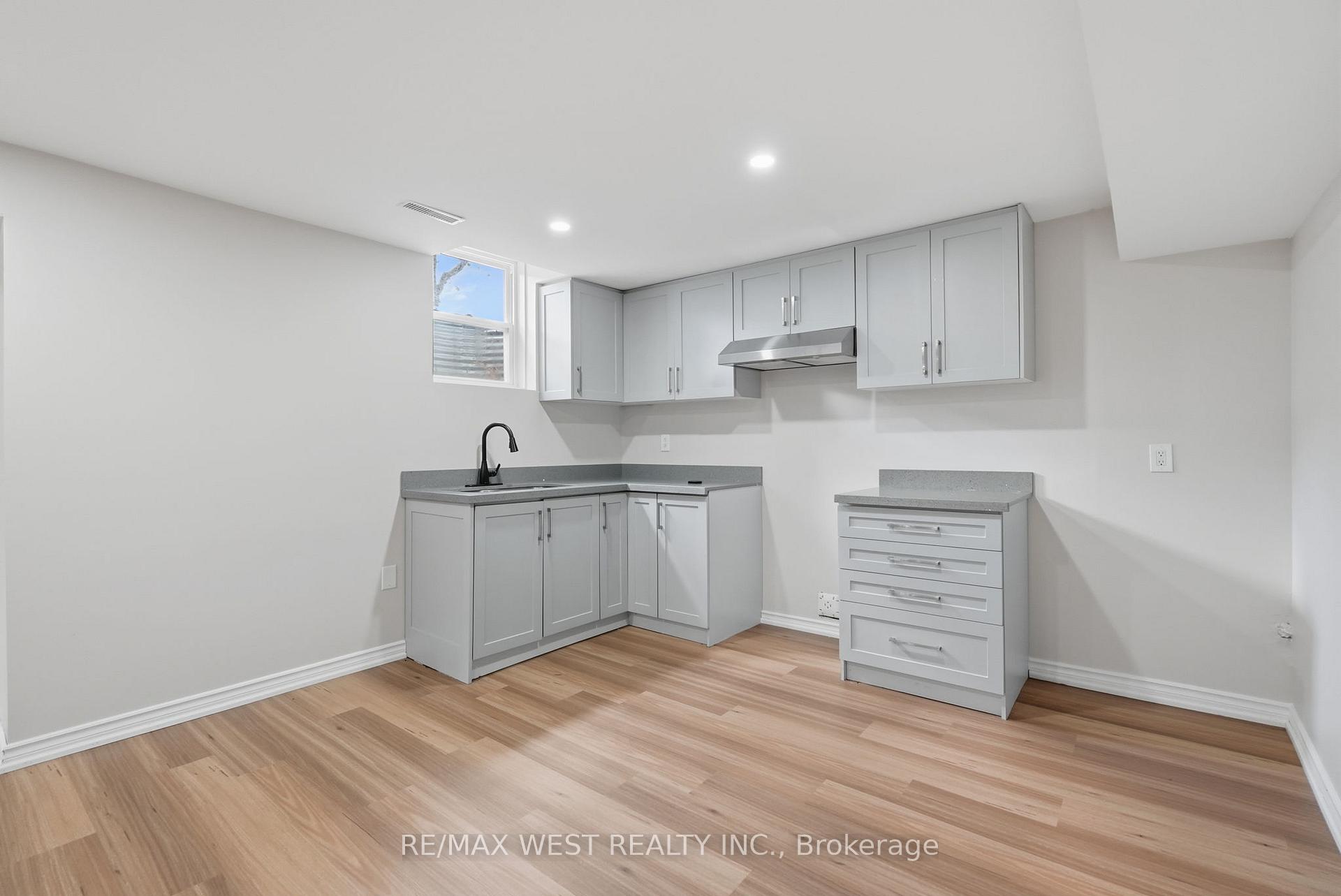 Photo 26 of 60 Furrow Drive, Whitby, Rolling Acres — HOMEH