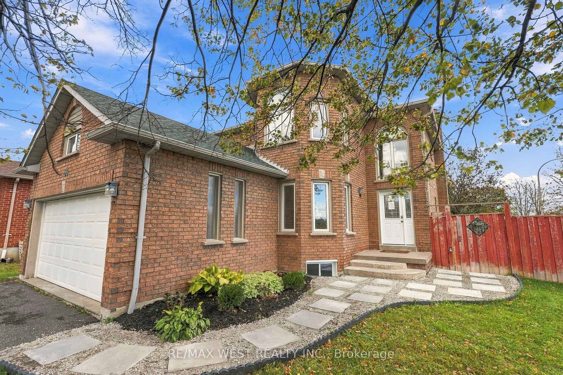 Photo 31 of 60 Furrow Drive, Whitby, Rolling Acres — HOMEH
