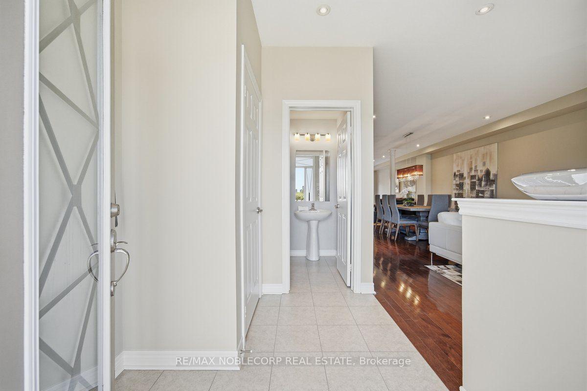 Photo 3 of Unit 37, 8900 Bathurst Street, Vaughan, Patterson — HOMEH