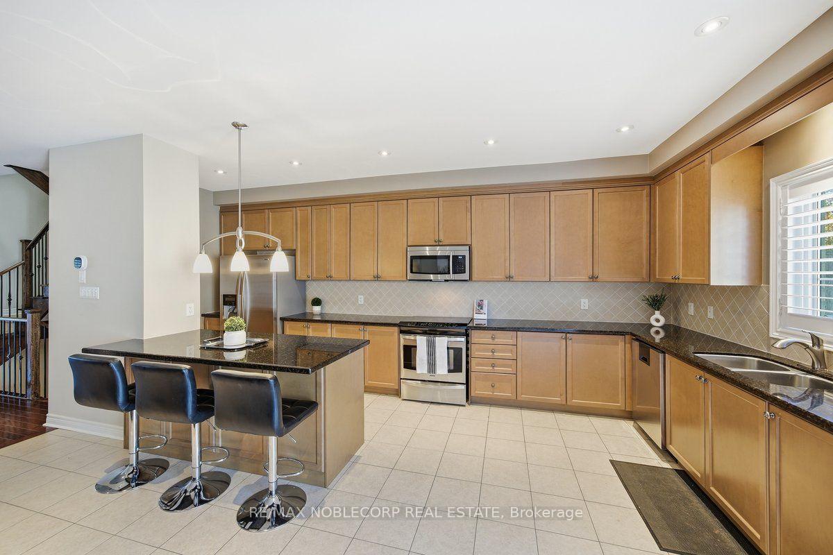 Photo 13 of Unit 37, 8900 Bathurst Street, Vaughan, Patterson — HOMEH