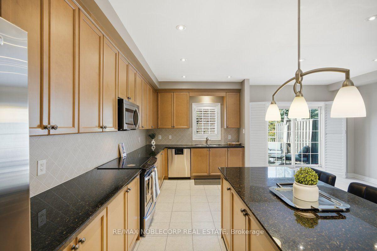 Photo 15 of Unit 37, 8900 Bathurst Street, Vaughan, Patterson — HOMEH