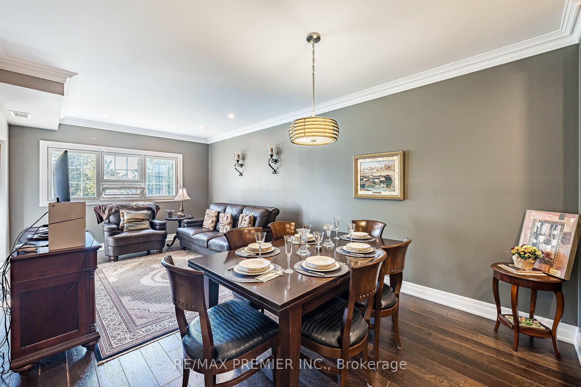 Photo 9 of Unit 304, 9451 Jane Street, Vaughan, Maple — HOMEH