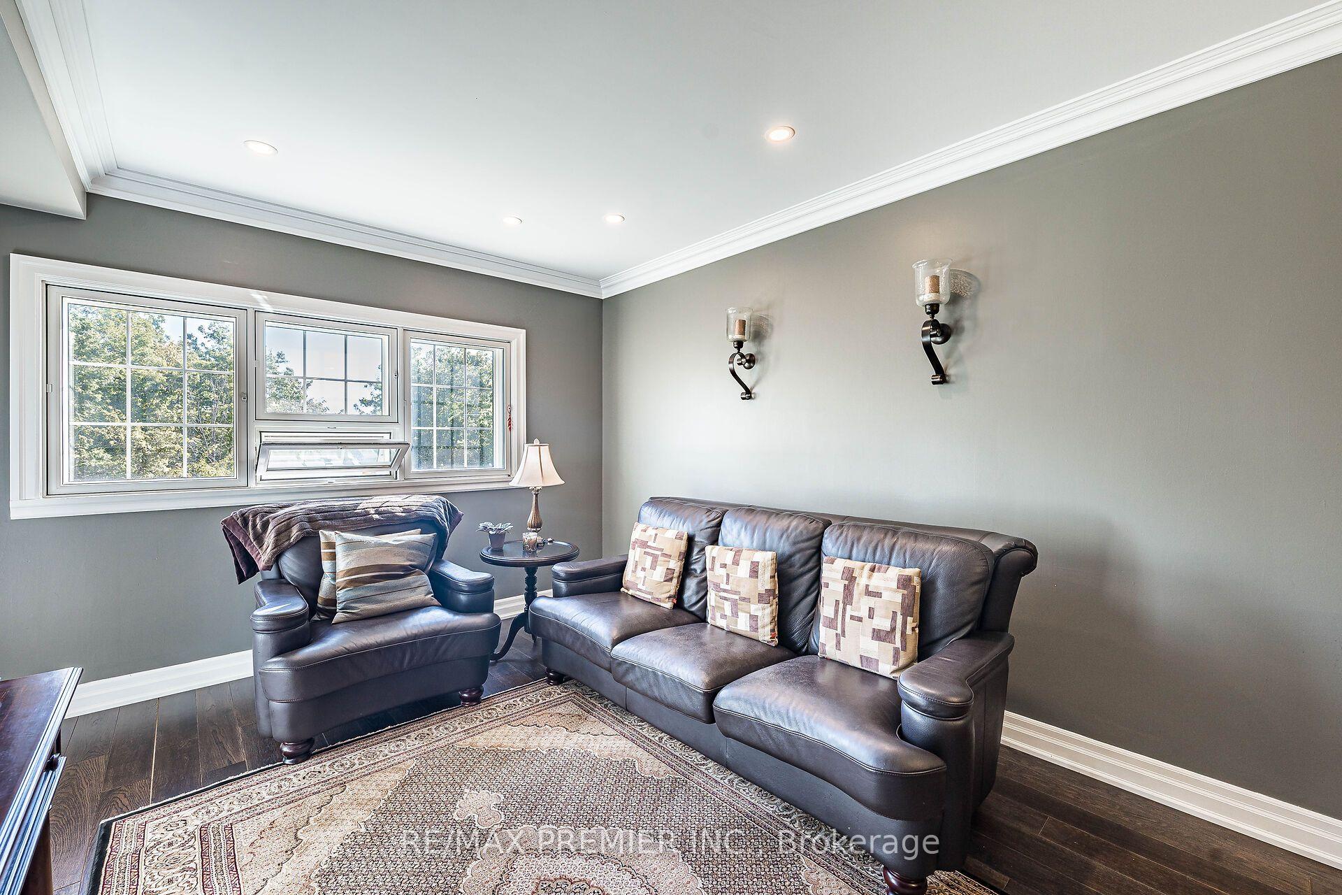 Photo 12 of Unit 304, 9451 Jane Street, Vaughan, Maple — HOMEH