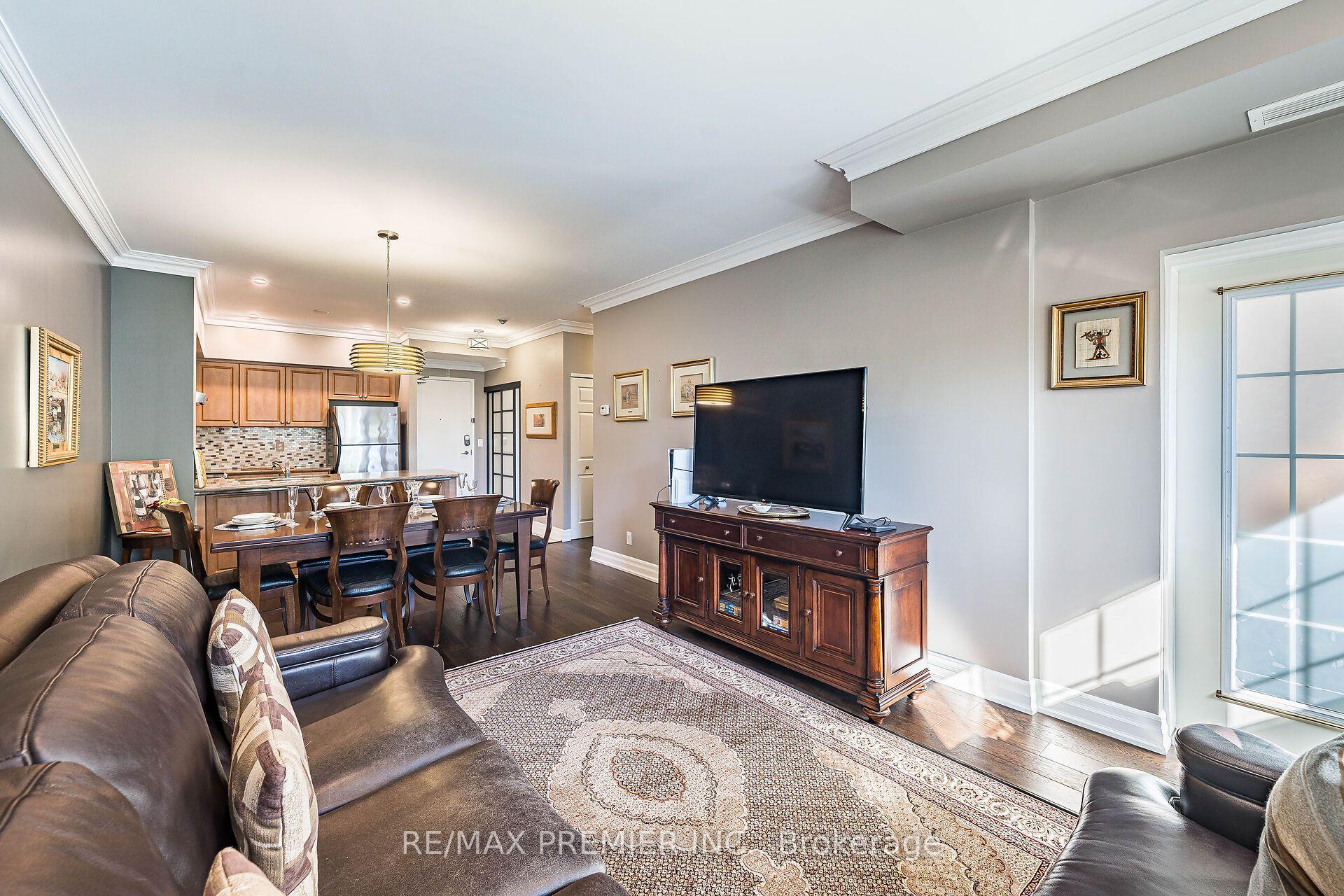 Photo 13 of Unit 304, 9451 Jane Street, Vaughan, Maple — HOMEH