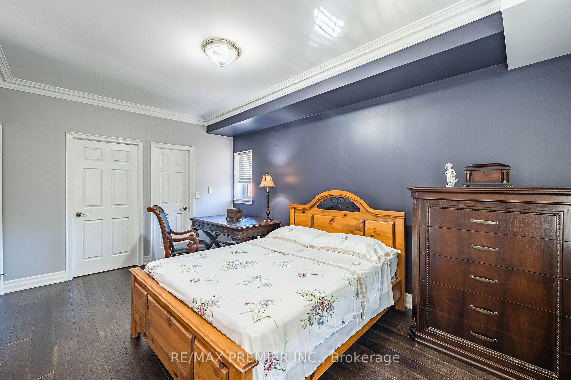 Photo 15 of Unit 304, 9451 Jane Street, Vaughan, Maple — HOMEH