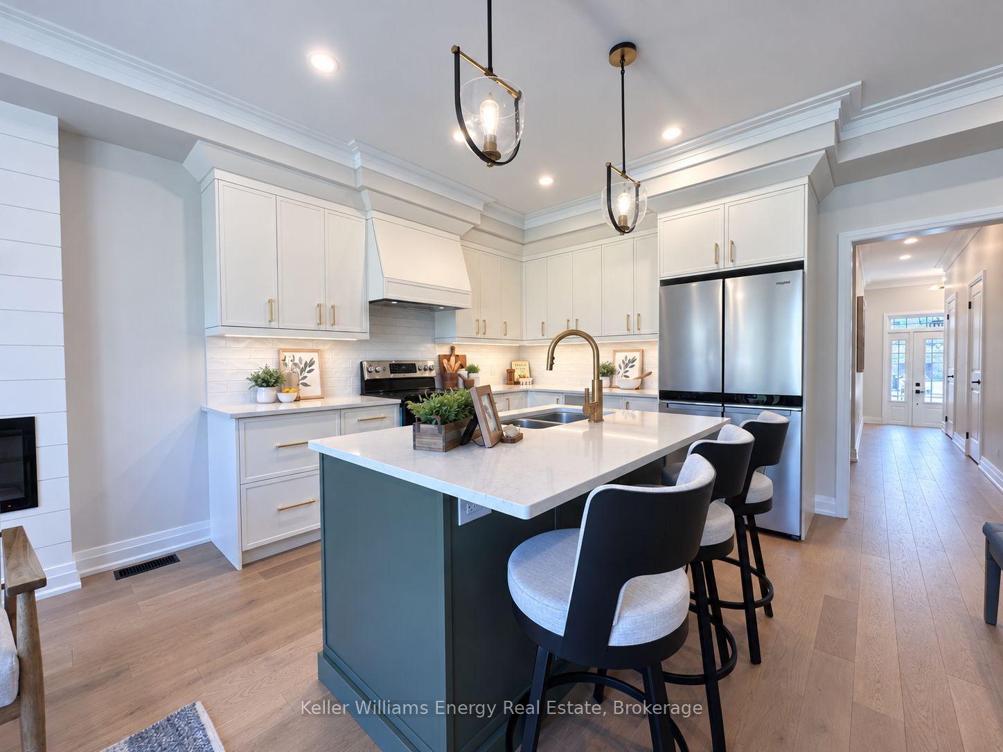 Photo 6 of 127 Hickory Street N, Whitby, Downtown Whitby — HOMEH
