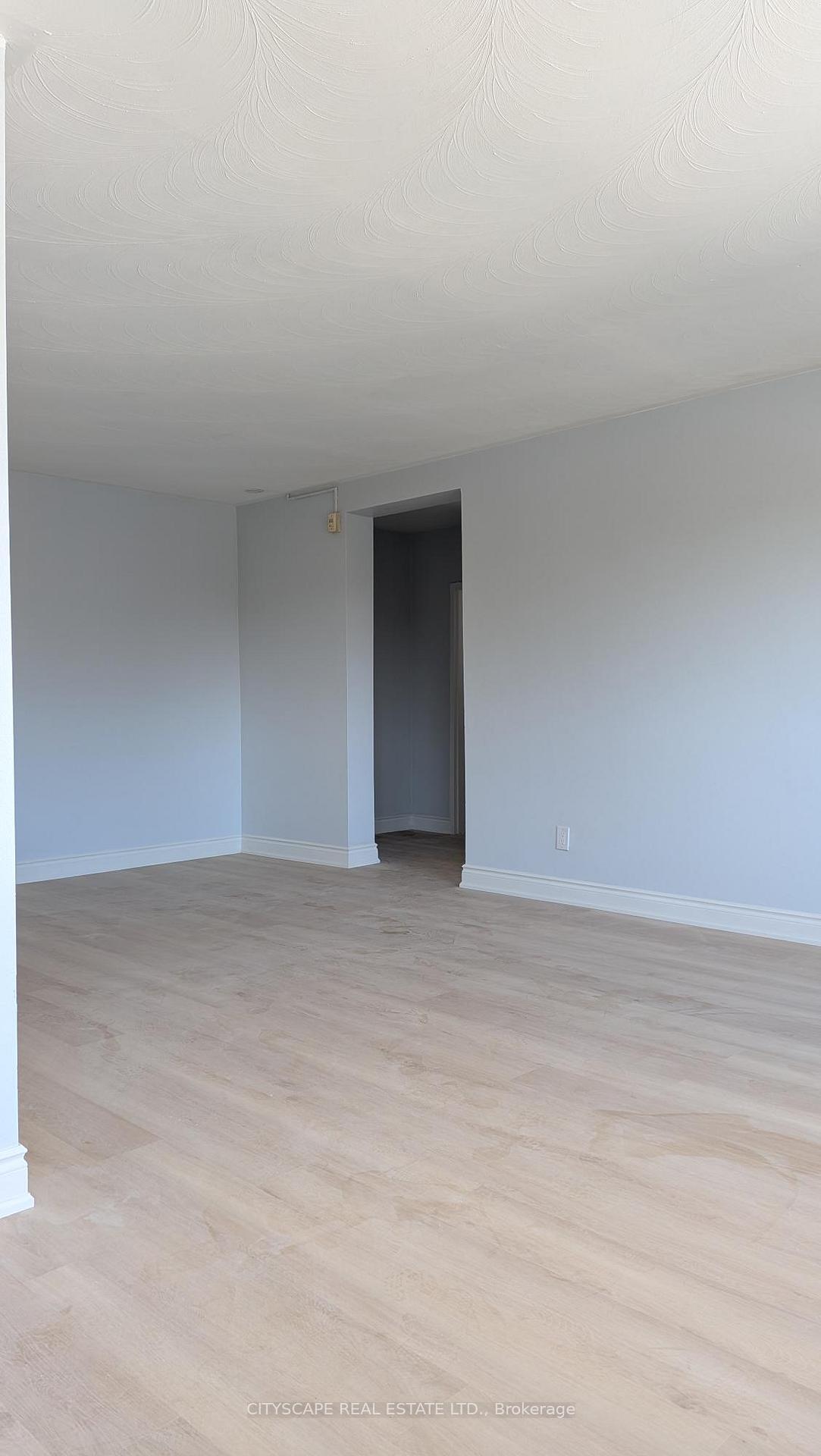 Photo 10 of Unit 9, 286 Saguenay Avenue, Oshawa, McLaughlin — HOMEH