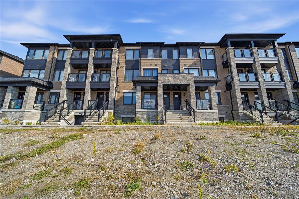 Photo 17 of 32 Magnolia Lane, Barrie, Innis-Shore — HOMEH