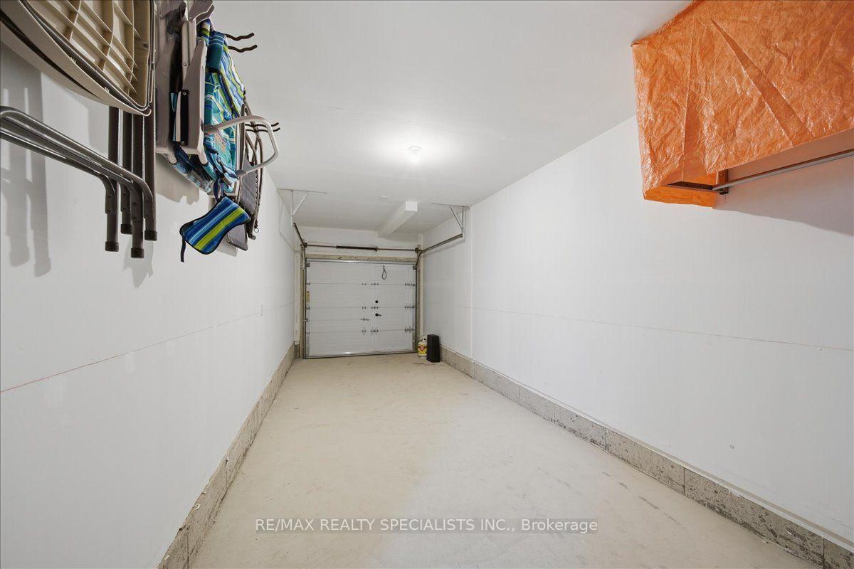Photo 20 of 32 Magnolia Lane, Barrie, Innis-Shore — HOMEH