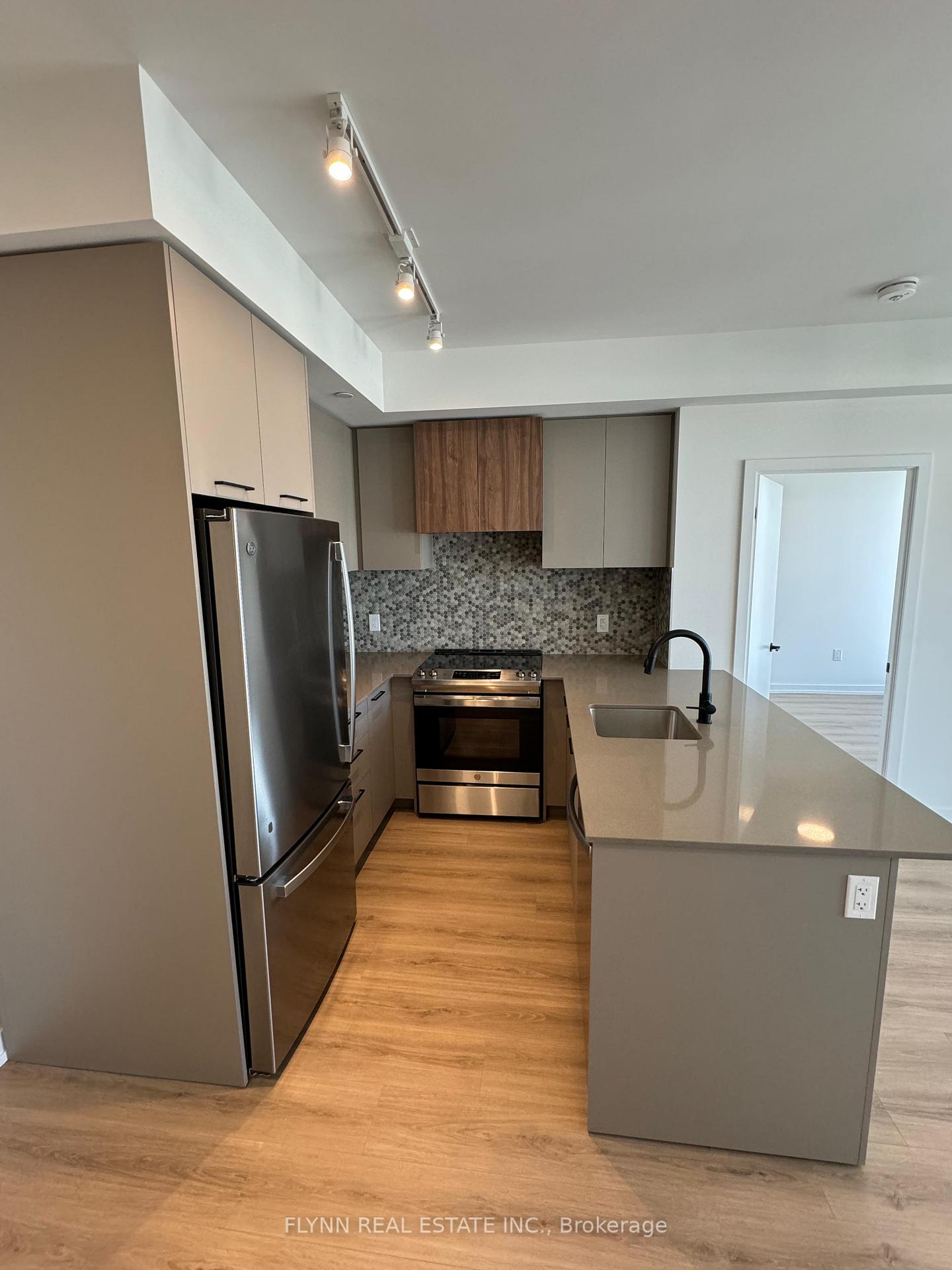 Photo 3 of Unit 416, 10 Lagerfeld Drive, Brampton, Northwest Brampton — HOMEH