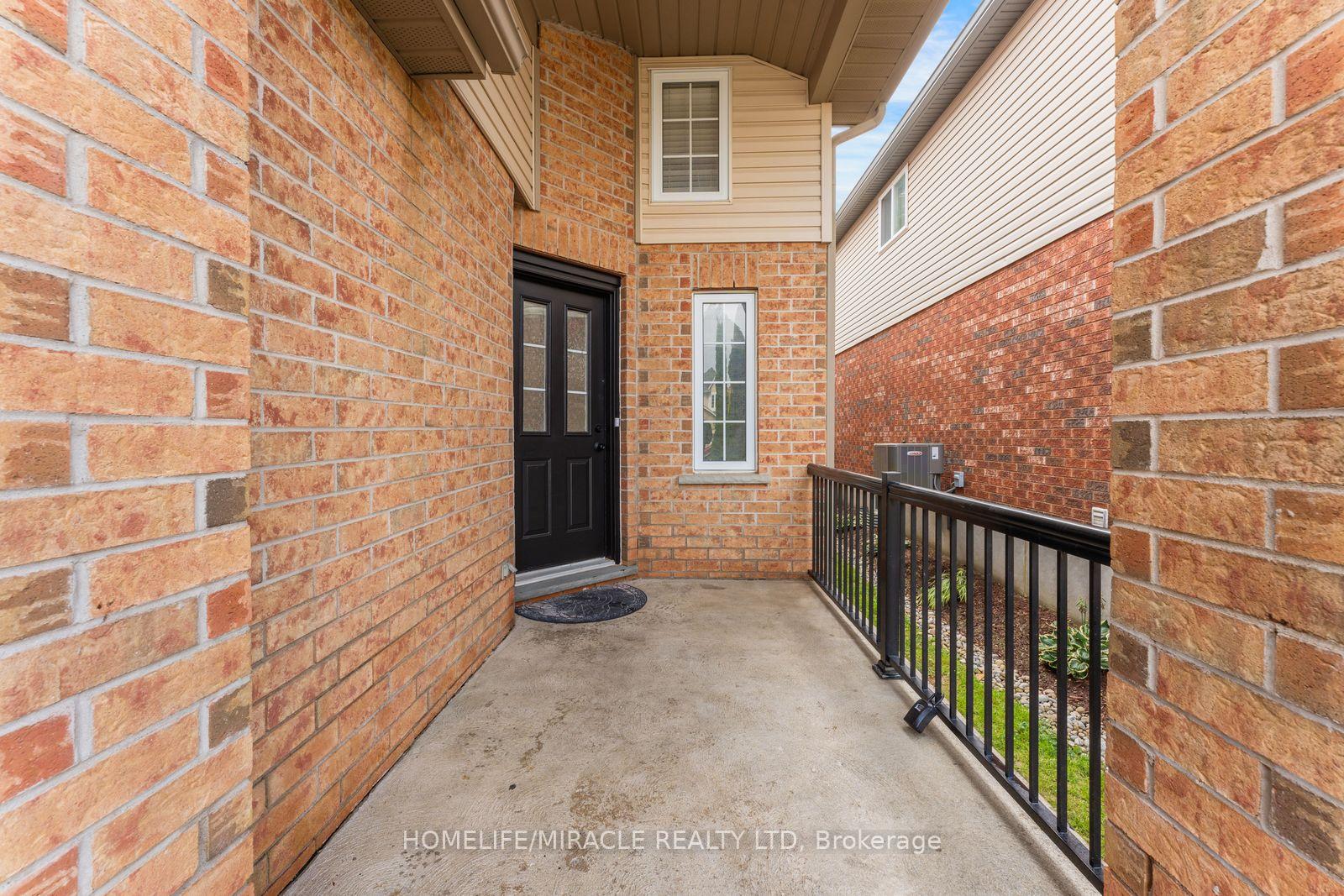 Photo 7 of 133 Steepleridge Street, Kitchener, Doon South — HOMEH