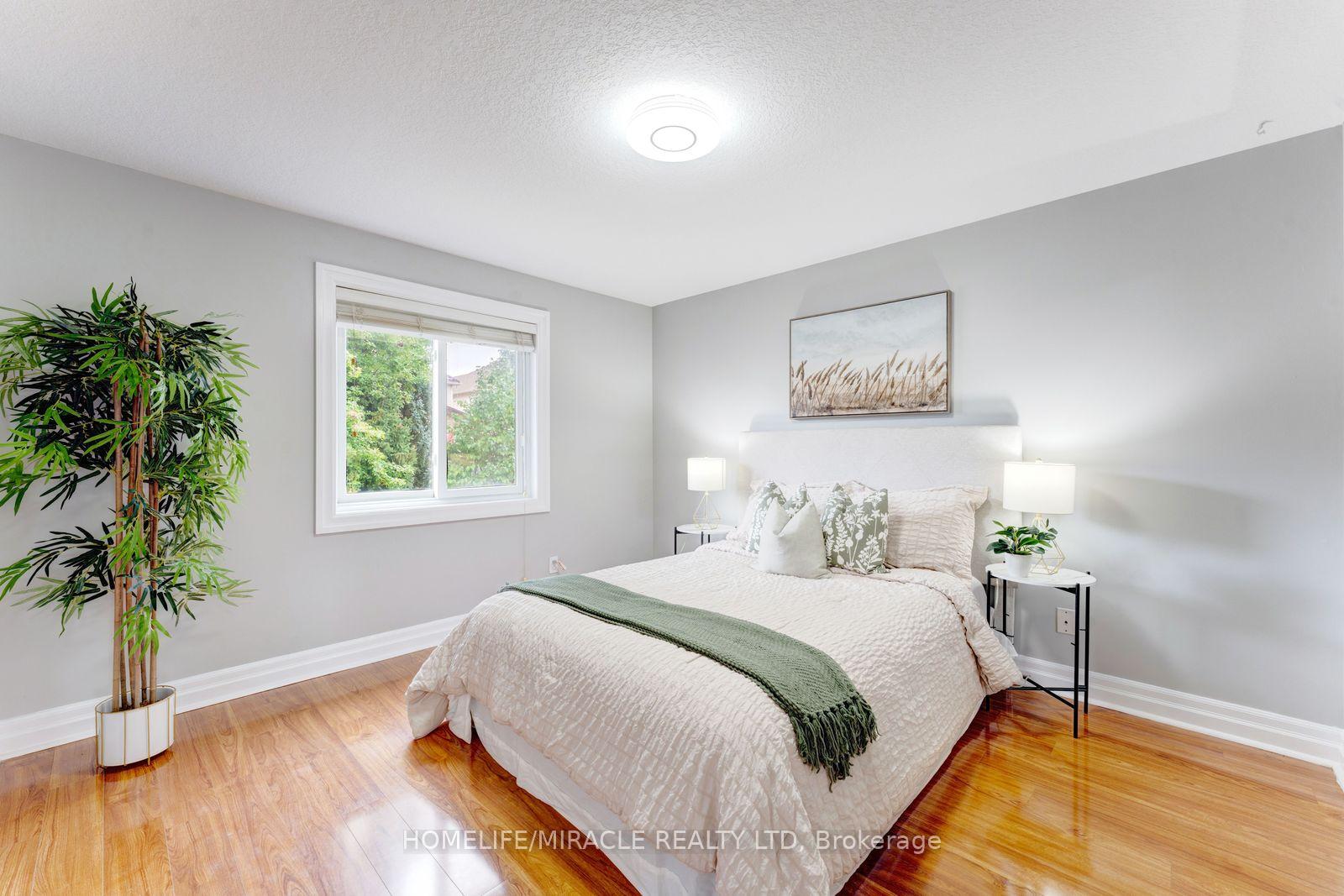 Photo 36 of 133 Steepleridge Street, Kitchener, Doon South — HOMEH
