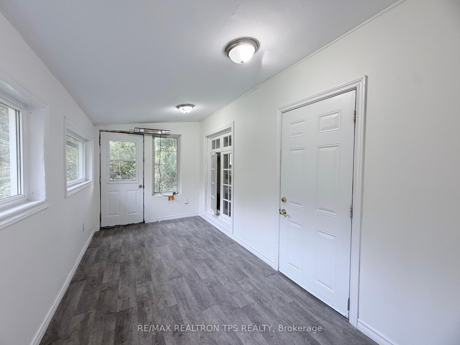 Photo 2 of Unit 2, 54 Lawson Road, Clarington, Courtice — HOMEH