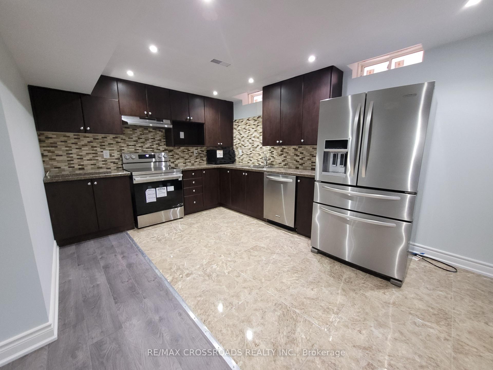 Photo 5 of Unit Lower, 157 Antorisa Avenue, Vaughan, Vellore Village — HOMEH