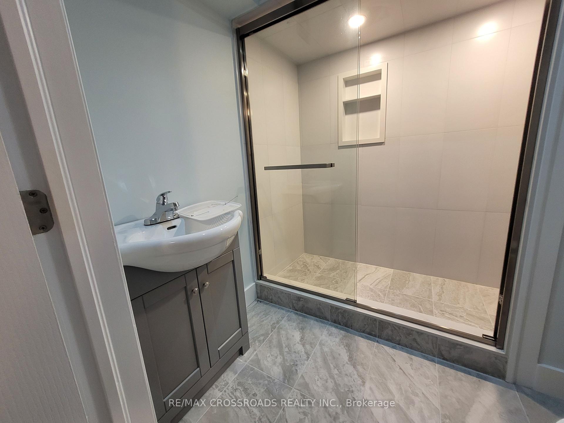 Photo 8 of Unit Lower, 157 Antorisa Avenue, Vaughan, Vellore Village — HOMEH