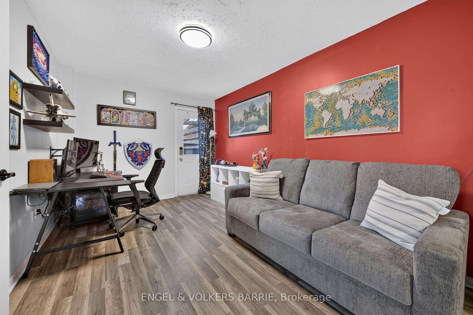 Photo 24 of 40 Willow Drive, Barrie, Holly — HOMEH