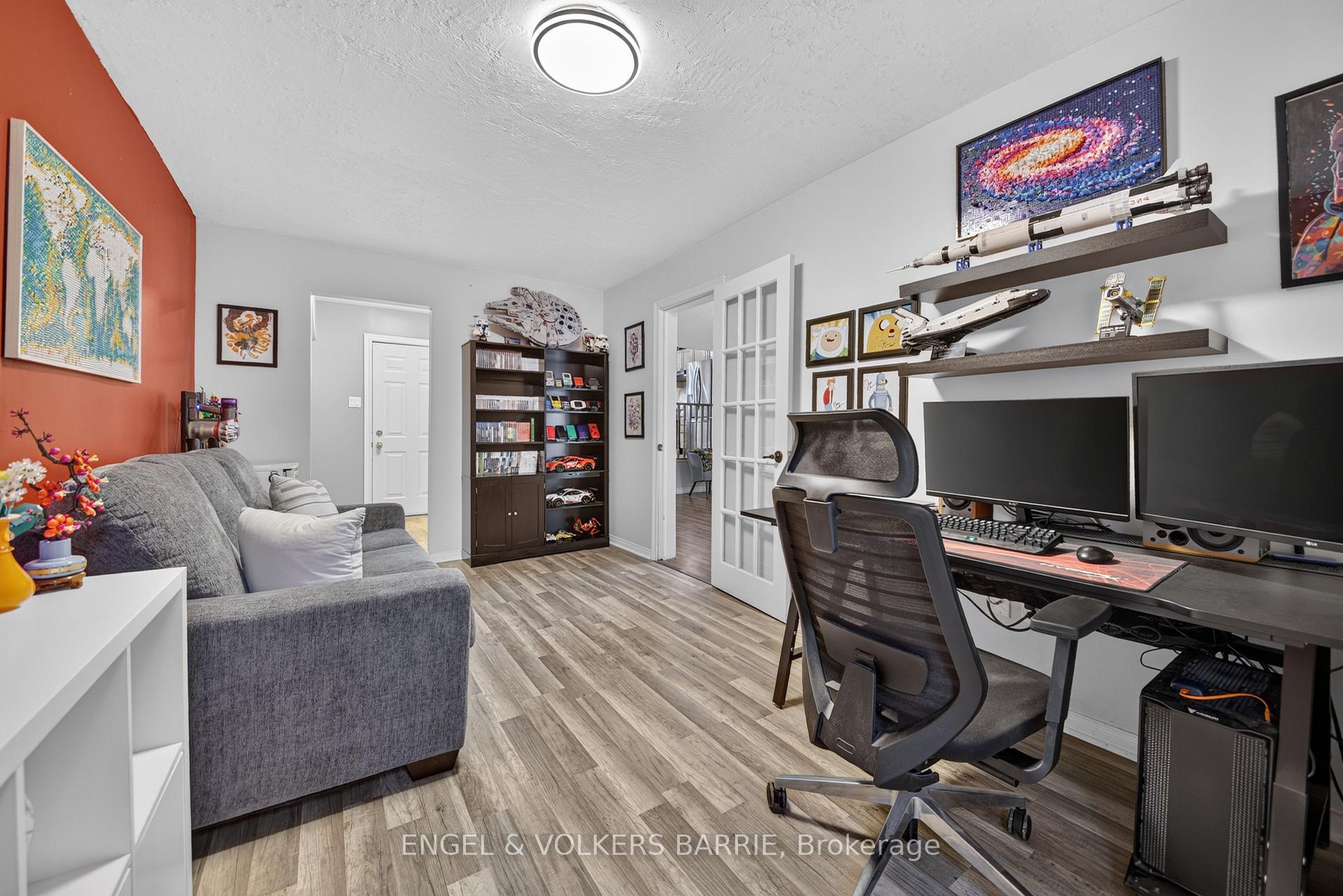 Photo 25 of 40 Willow Drive, Barrie, Holly — HOMEH