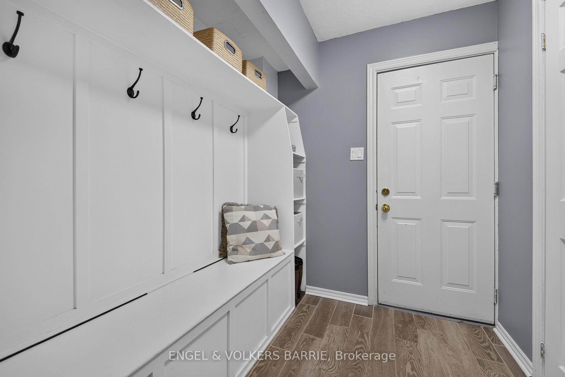 Photo 26 of 40 Willow Drive, Barrie, Holly — HOMEH