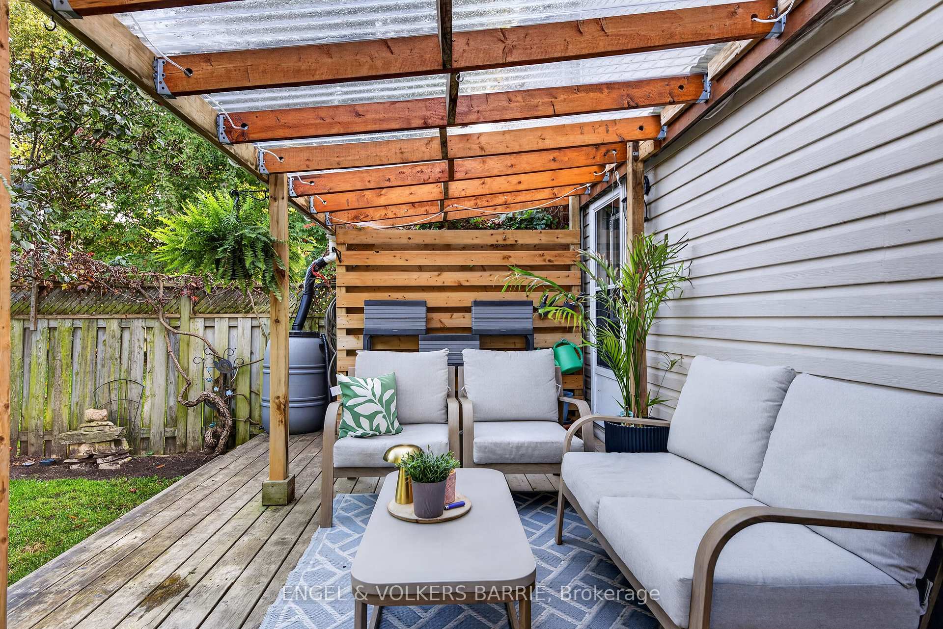 Photo 36 of 40 Willow Drive, Barrie, Holly — HOMEH