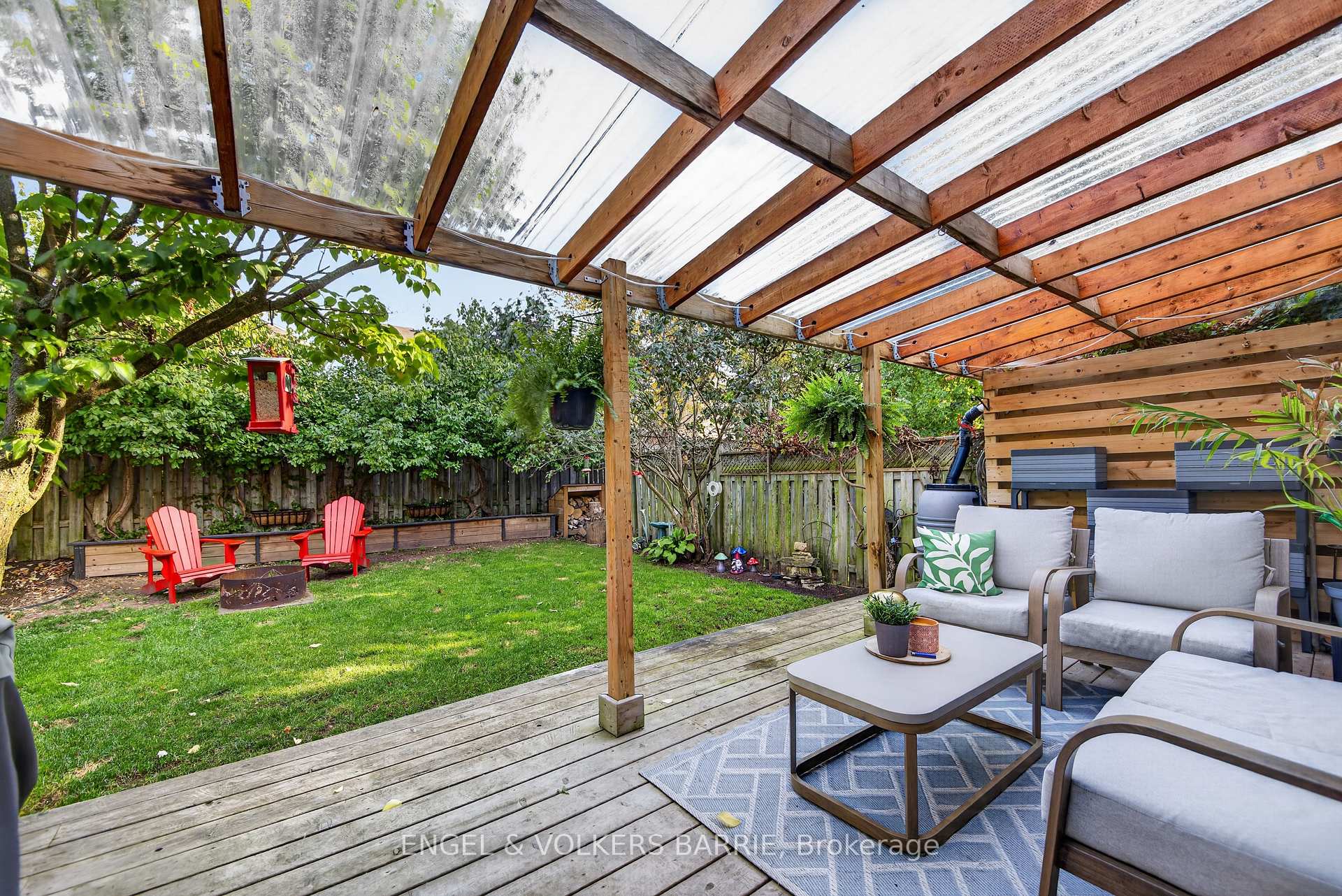 Photo 37 of 40 Willow Drive, Barrie, Holly — HOMEH