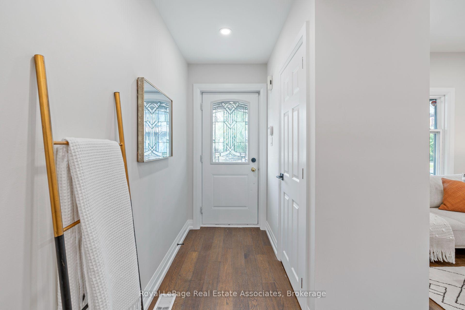Photo 2 of Unit Upper, 23 Somerset Avenue, Hamilton, Stipley — HOMEH
